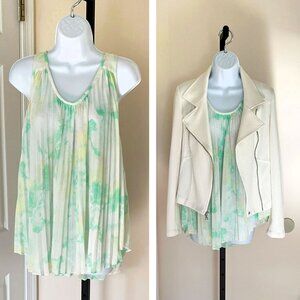 Philosophy  Spring Bloom Green Sleeveless Floral Pleated Chiffon Top Size M